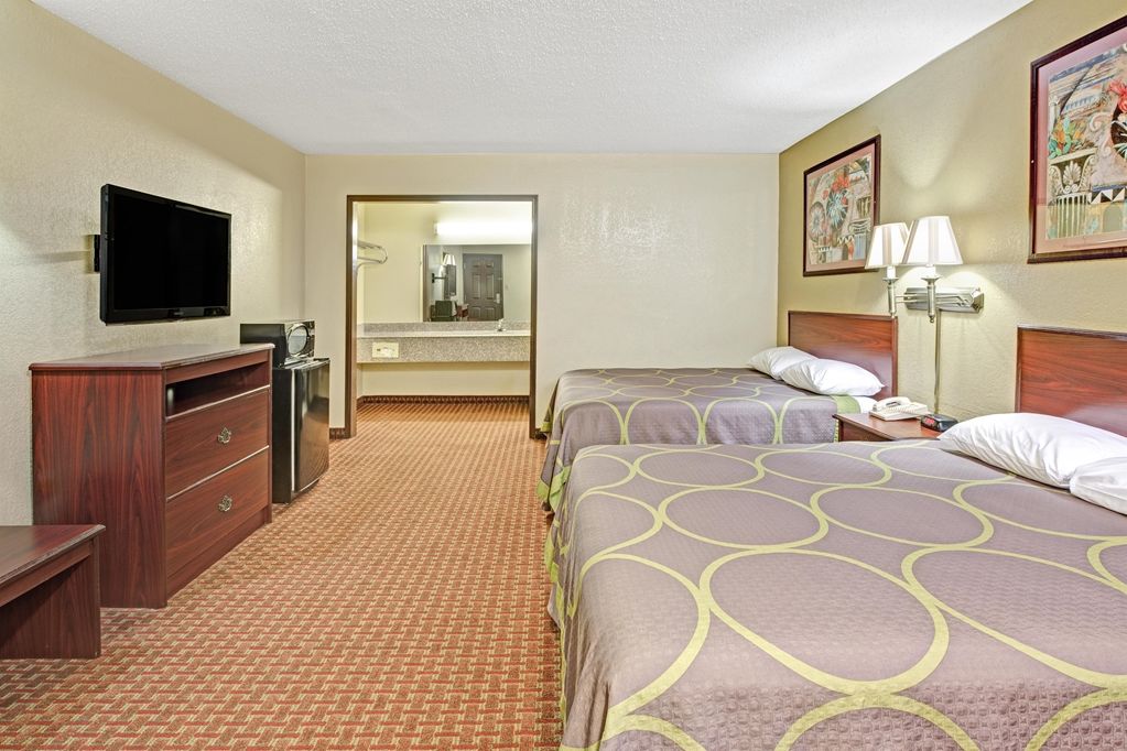 Super 8 By Wyndham Shawnee Hotel Phòng bức ảnh